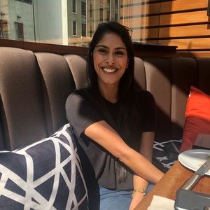 Meet your Posher, Ara